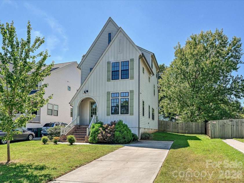 2405 Marlowe Avenue, Charlotte, NC 28208.  MLS# CAR4423166, YatesRealty ID 50312. 