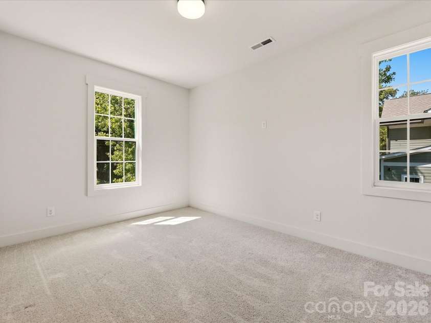 2405 Marlowe Avenue, Charlotte, NC 28208.  MLS# CAR4423166, YatesRealty ID 50312. 
