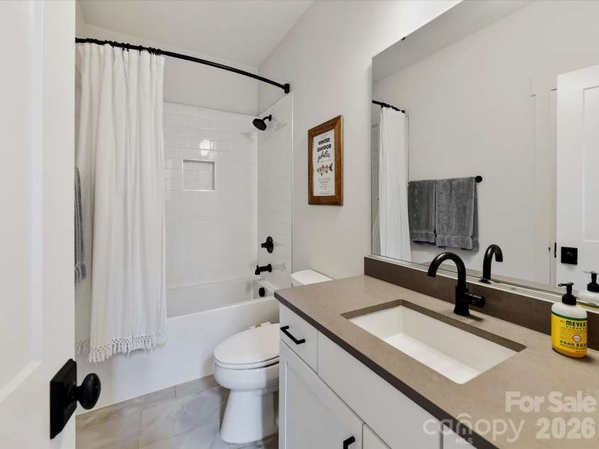2405 Marlowe Avenue, Charlotte, NC 28208.  MLS# CAR4423166, YatesRealty ID 50312. 