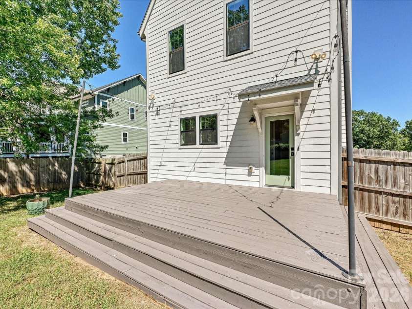 2405 Marlowe Avenue, Charlotte, NC 28208.  MLS# CAR4423166, YatesRealty ID 50312. 