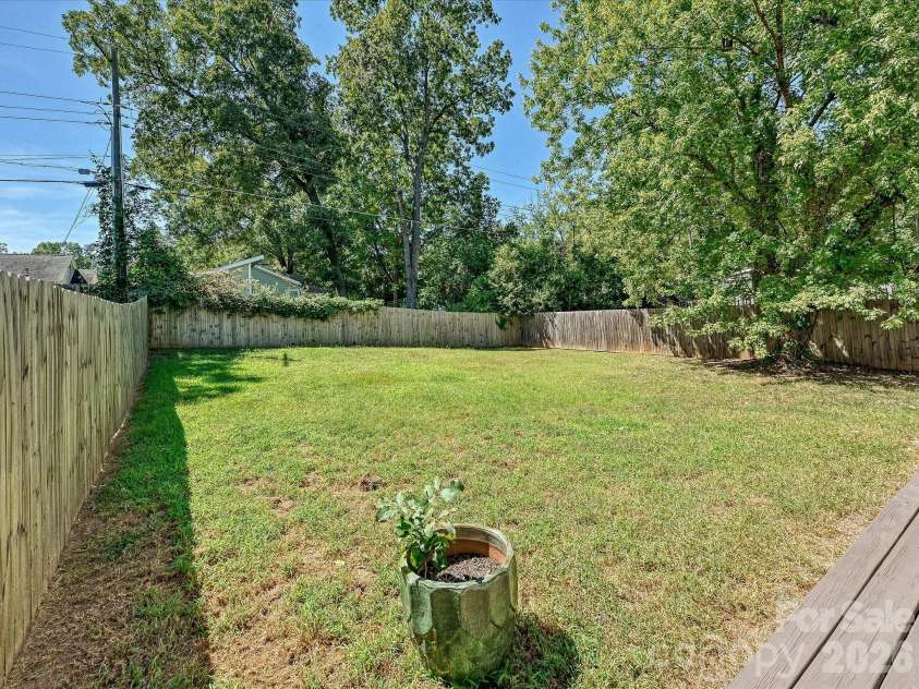 2405 Marlowe Avenue, Charlotte, NC 28208.  MLS# CAR4423166, YatesRealty ID 50312. 