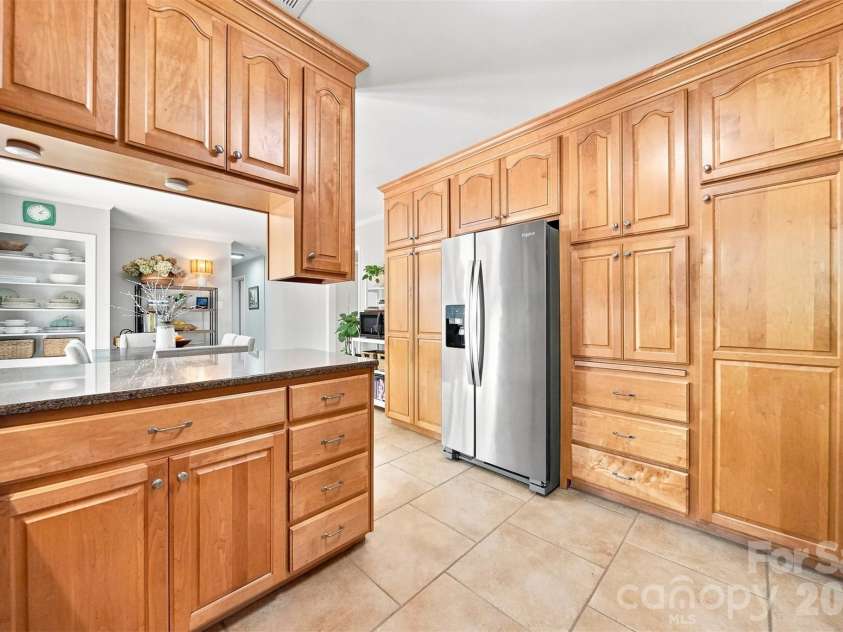 89 Lakemont Park Road, Hickory, NC 28601.  MLS# CAR4423696, YatesRealty ID 50314. 