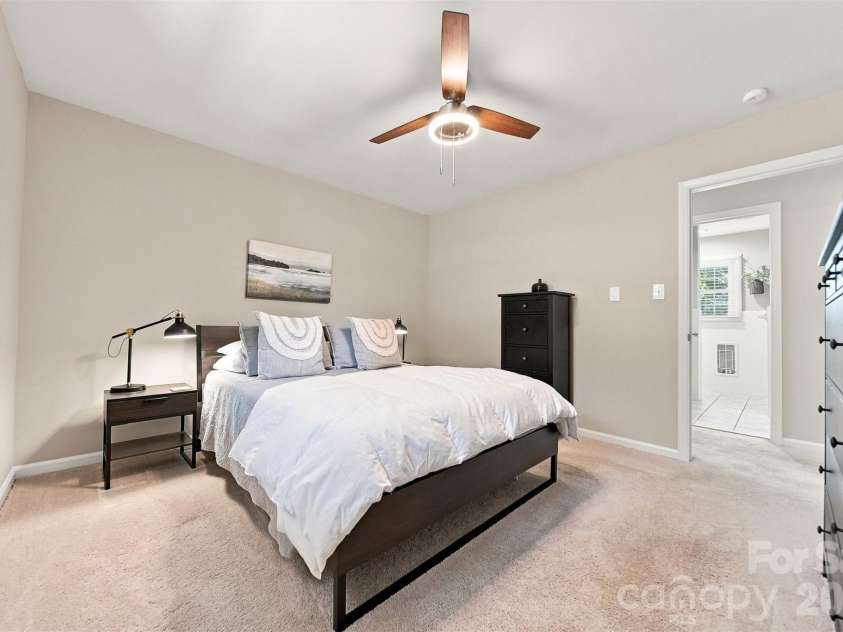 89 Lakemont Park Road, Hickory, NC 28601.  MLS# CAR4423696, YatesRealty ID 50314. 
