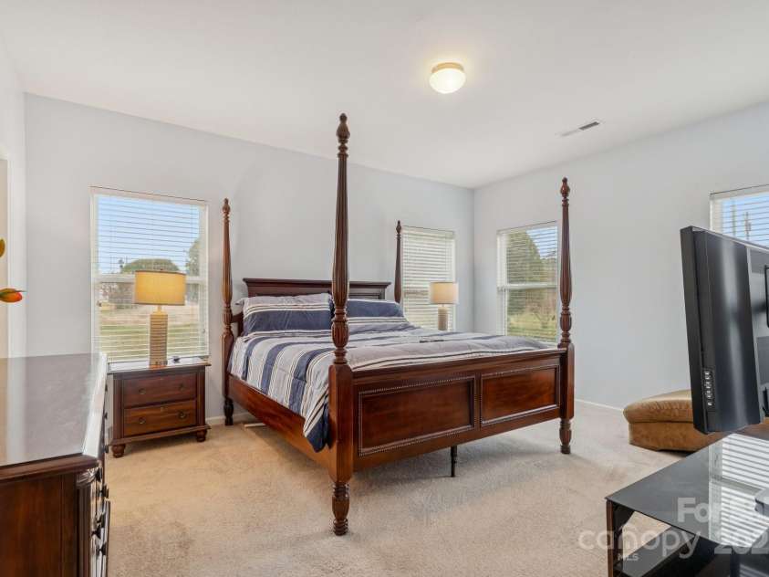 112A Davenport Drive, Statesville, NC 28677.  MLS# CAR4321604, YatesRealty ID 50316. 