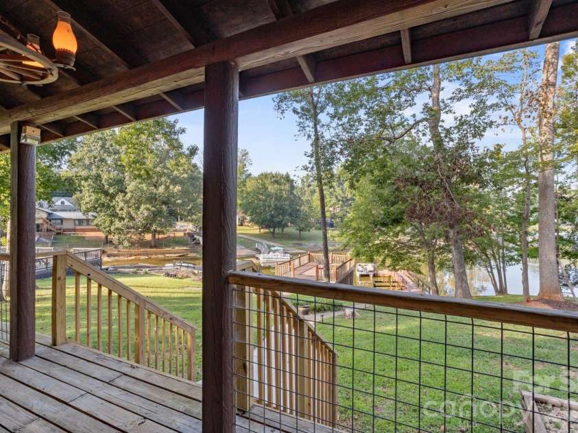 219 Highland Drive, Lexington, NC 27292.  MLS# CAR4423513, YatesRealty ID 50316. 
