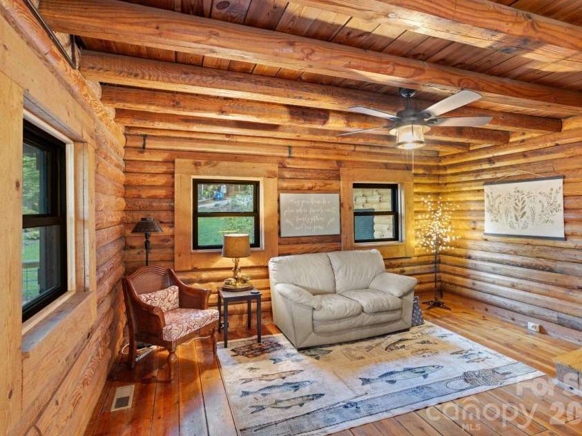 219 Highland Drive, Lexington, NC 27292.  MLS# CAR4423513, YatesRealty ID 50316. 