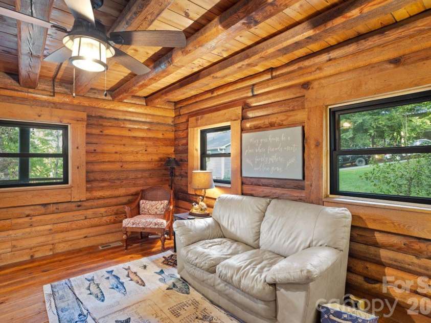 219 Highland Drive, Lexington, NC 27292.  MLS# CAR4423513, YatesRealty ID 50316. 