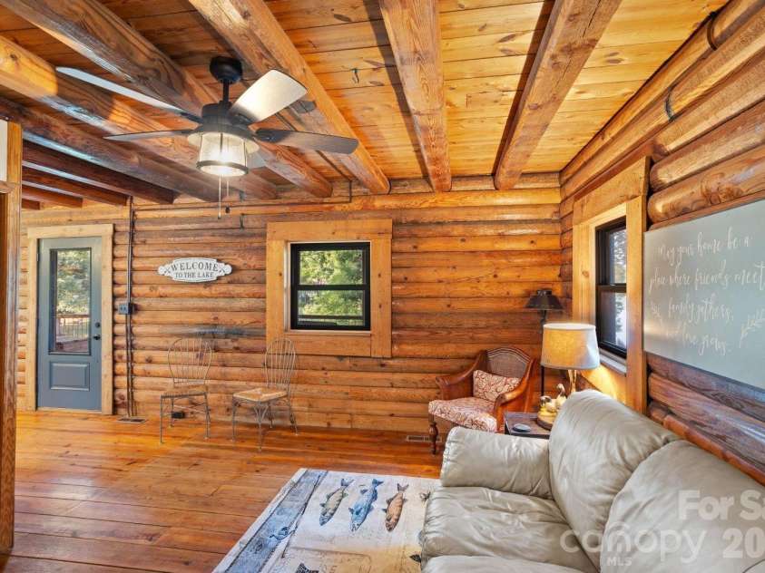 219 Highland Drive, Lexington, NC 27292.  MLS# CAR4423513, YatesRealty ID 50316. 