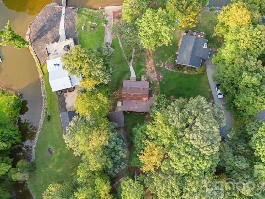 219 Highland Drive, Lexington, NC 27292.  MLS# CAR4423513, YatesRealty ID 50316. 