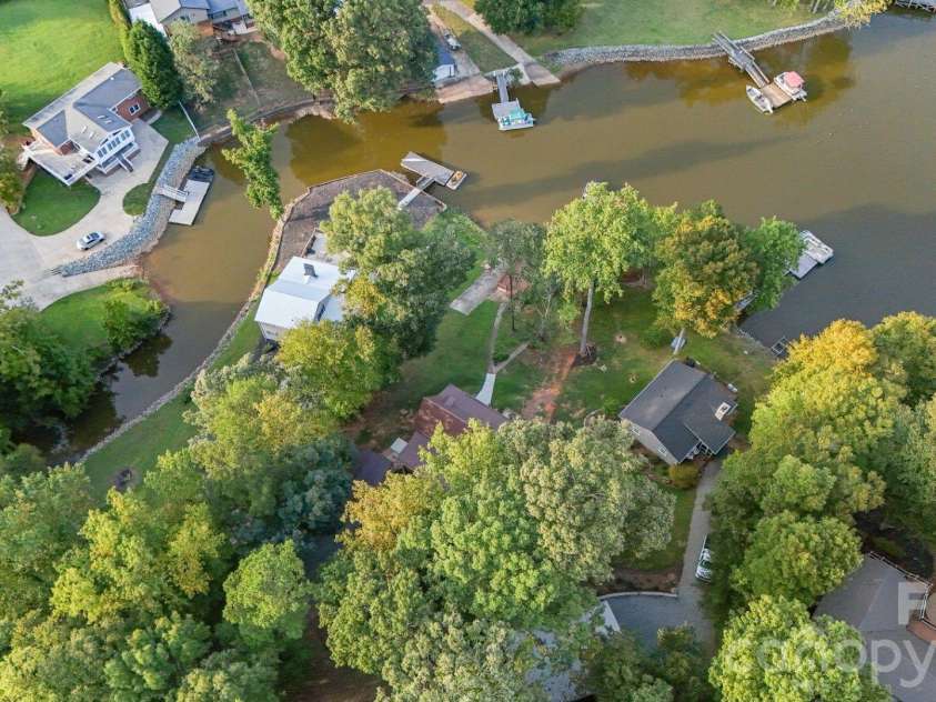 219 Highland Drive, Lexington, NC 27292.  MLS# CAR4423513, YatesRealty ID 50316. 