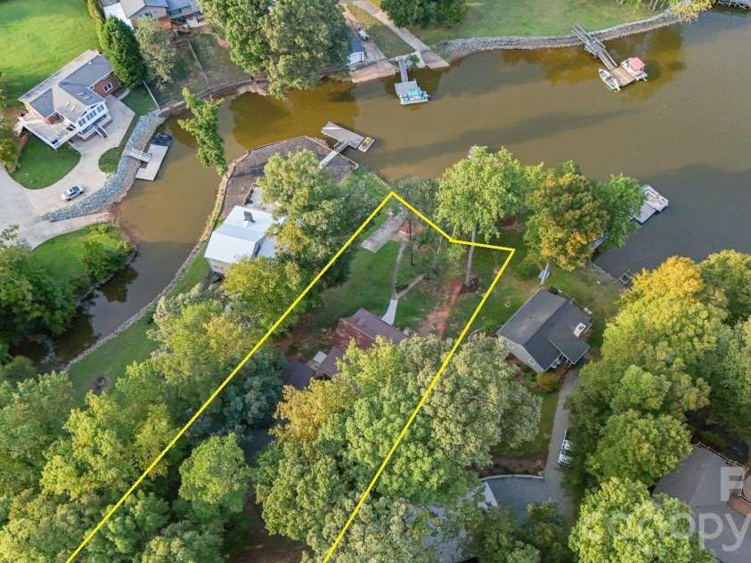 219 Highland Drive, Lexington, NC 27292.  MLS# CAR4423513, YatesRealty ID 50316. 