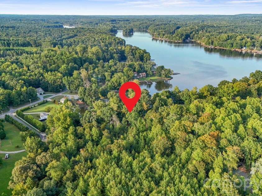 219 Highland Drive, Lexington, NC 27292.  MLS# CAR4423513, YatesRealty ID 50316. 