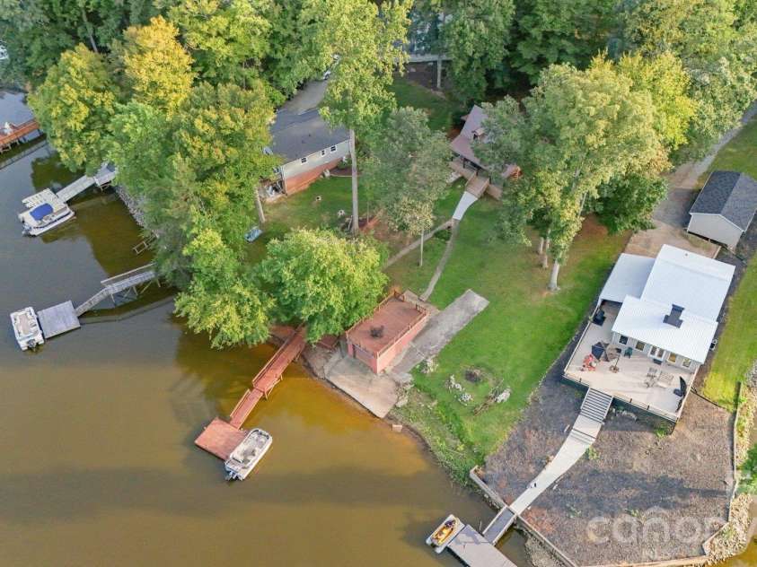219 Highland Drive, Lexington, NC 27292.  MLS# CAR4423513, YatesRealty ID 50316. 