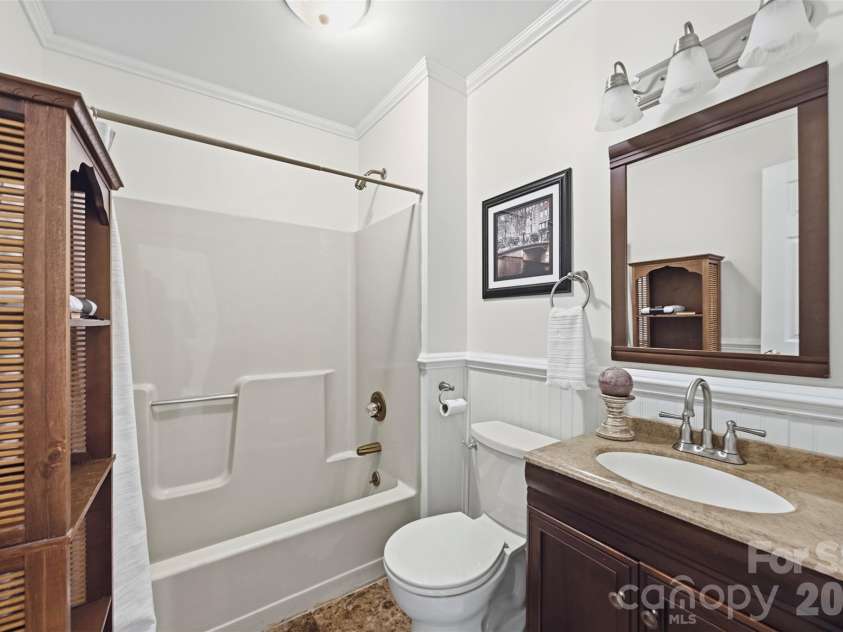 118 Montevista Drive, Kings Mountain, NC 28086.  MLS# CAR4423210, YatesRealty ID 50319. 