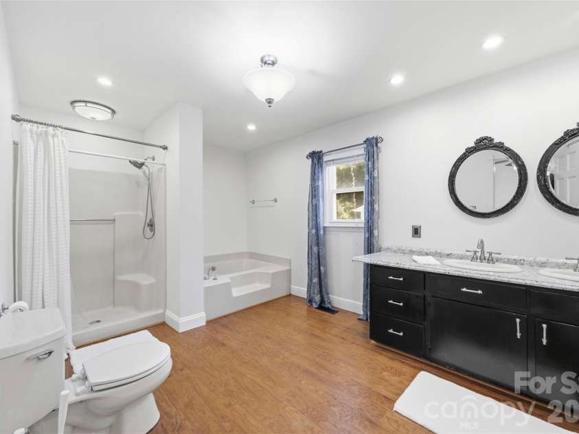118 Montevista Drive, Kings Mountain, NC 28086.  MLS# CAR4423210, YatesRealty ID 50319. 