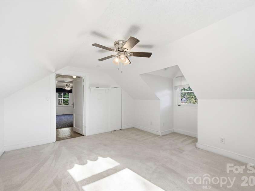 118 Montevista Drive, Kings Mountain, NC 28086.  MLS# CAR4423210, YatesRealty ID 50319. 