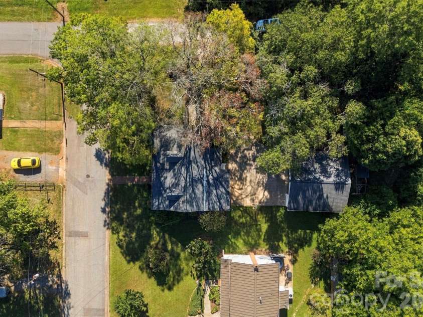 118 Montevista Drive, Kings Mountain, NC 28086.  MLS# CAR4423210, YatesRealty ID 50319. 