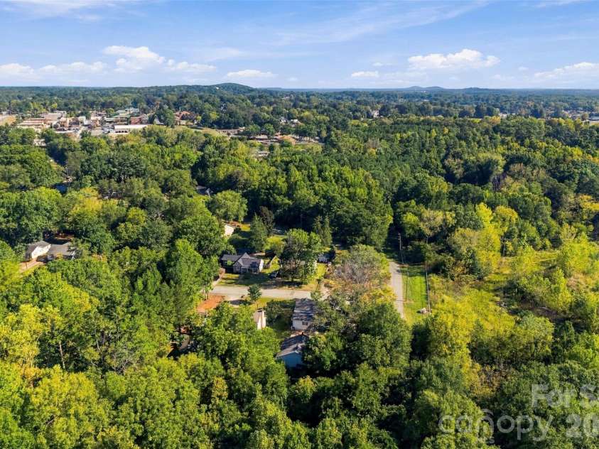 118 Montevista Drive, Kings Mountain, NC 28086.  MLS# CAR4423210, YatesRealty ID 50319. 