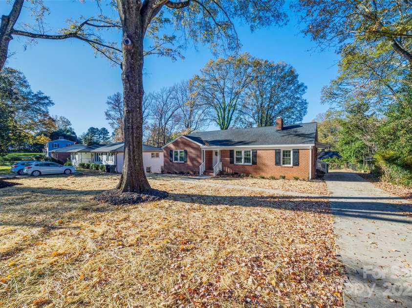 1081 Evergreen Circle, Rock Hill, SC 29732.  MLS# CAR4233766, YatesRealty ID 5032. 