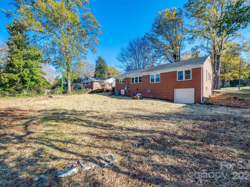 1081 Evergreen Circle, Rock Hill, SC 29732.  MLS# CAR4233766, YatesRealty ID 5032. 