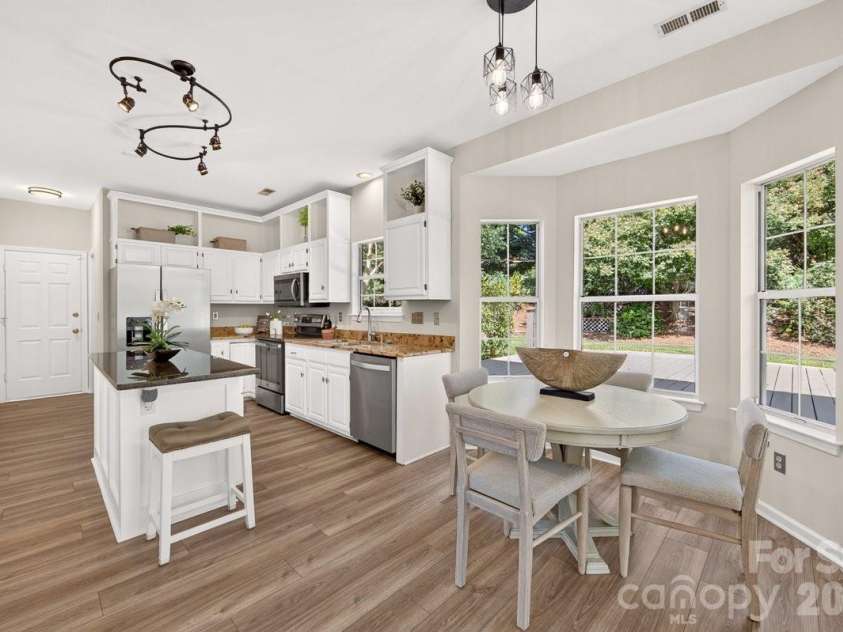 2901 Firewood Drive, Matthews, NC 28105.  MLS# CAR4422763, YatesRealty ID 50324. 