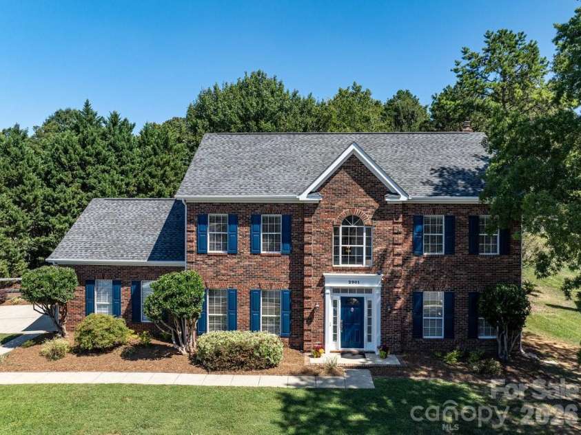 2901 Firewood Drive, Matthews, NC 28105.  MLS# CAR4422763, YatesRealty ID 50324. 