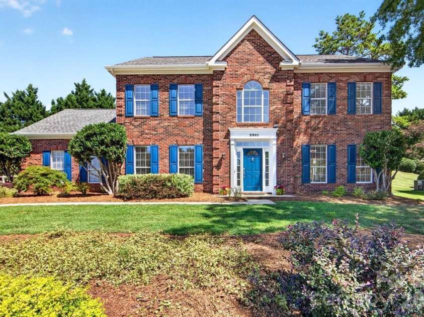 2901 Firewood Drive, Matthews, NC 28105.  MLS# CAR4422763, YatesRealty ID 50324. Welcome Home!