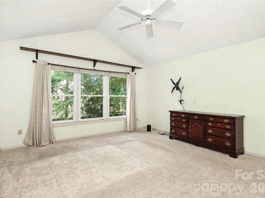 7903 Long Nook Lane, Charlotte, NC 28277.  MLS# CAR4414616, YatesRealty ID 50326. 