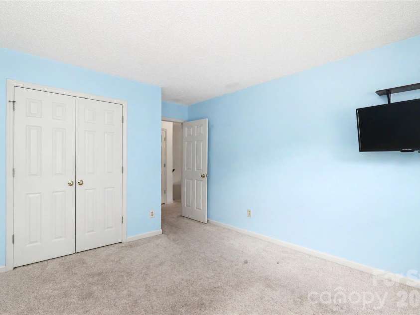 7903 Long Nook Lane, Charlotte, NC 28277.  MLS# CAR4414616, YatesRealty ID 50326. 
