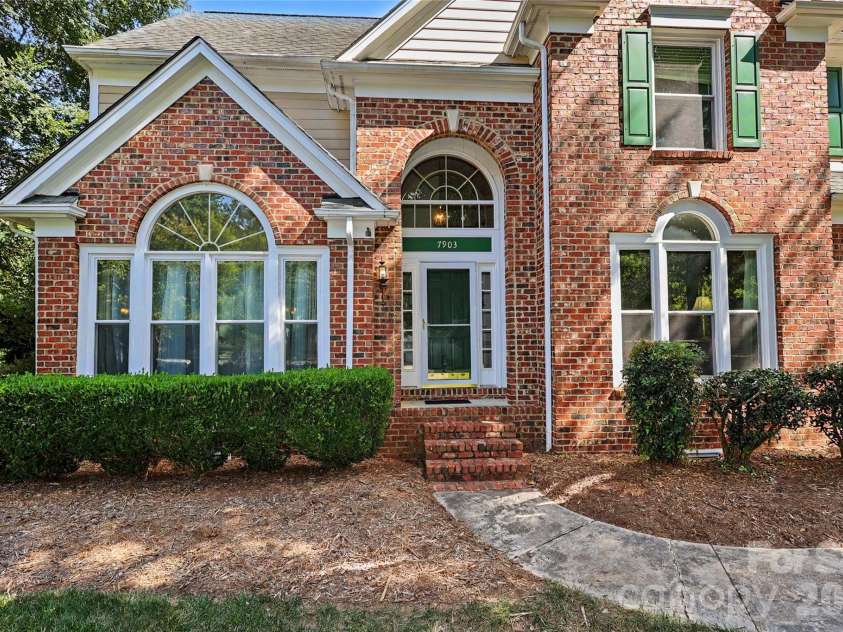 7903 Long Nook Lane, Charlotte, NC 28277.  MLS# CAR4414616, YatesRealty ID 50326. 