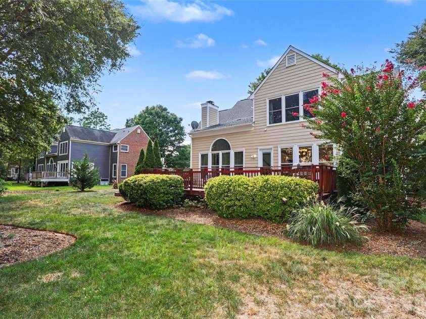7903 Long Nook Lane, Charlotte, NC 28277.  MLS# CAR4414616, YatesRealty ID 50326. 
