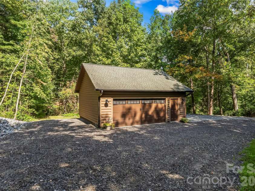 85 Trellis Drive, Nebo, NC 28761.  MLS# CAR4422991, YatesRealty ID 50327. Detached Garage