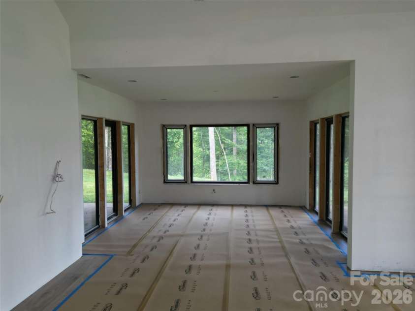 87 Mont Clair Trail, Horse Shoe, NC 28742.  MLS# CAR4413474, YatesRealty ID 50328. 