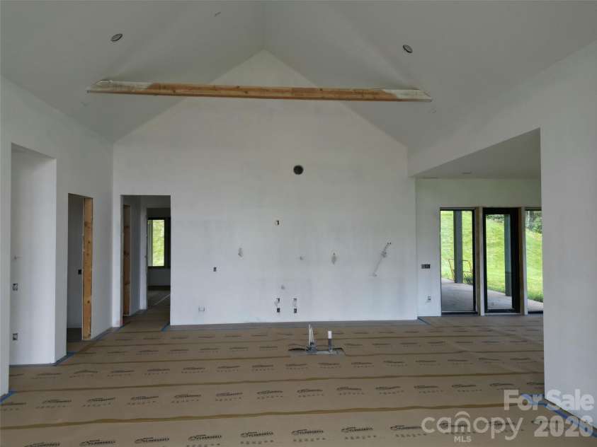 87 Mont Clair Trail, Horse Shoe, NC 28742.  MLS# CAR4413474, YatesRealty ID 50328. Kitchen