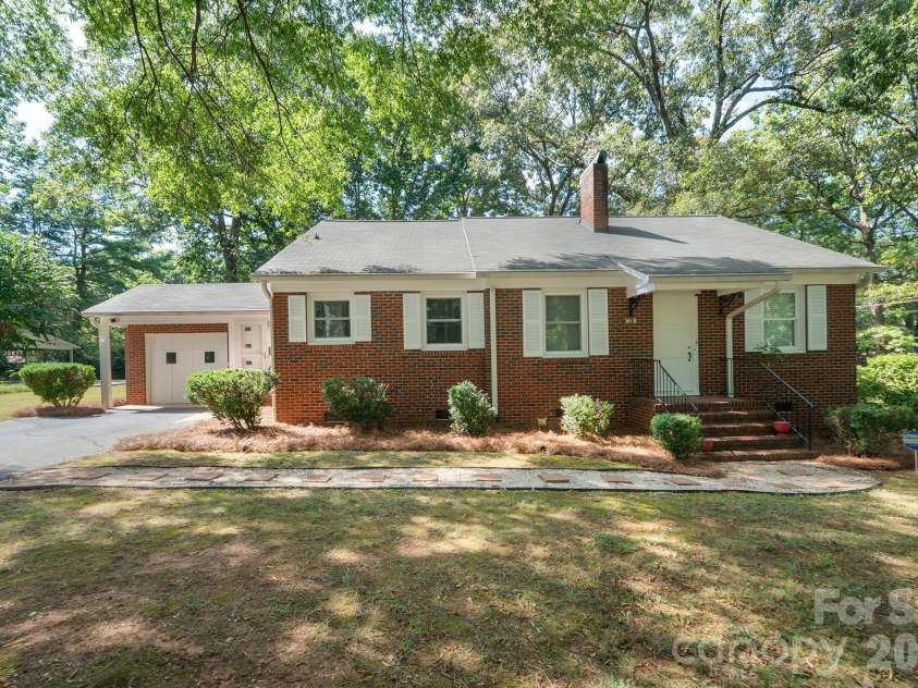 419 1st Avenue, Conover, NC 28613.  MLS# CAR4423796, YatesRealty ID 50329. 