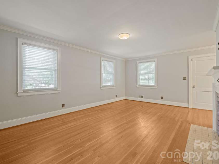419 1st Avenue, Conover, NC 28613.  MLS# CAR4423796, YatesRealty ID 50329. 