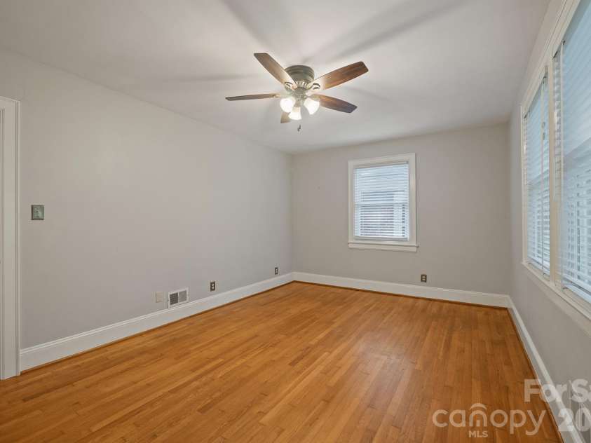 419 1st Avenue, Conover, NC 28613.  MLS# CAR4423796, YatesRealty ID 50329. 