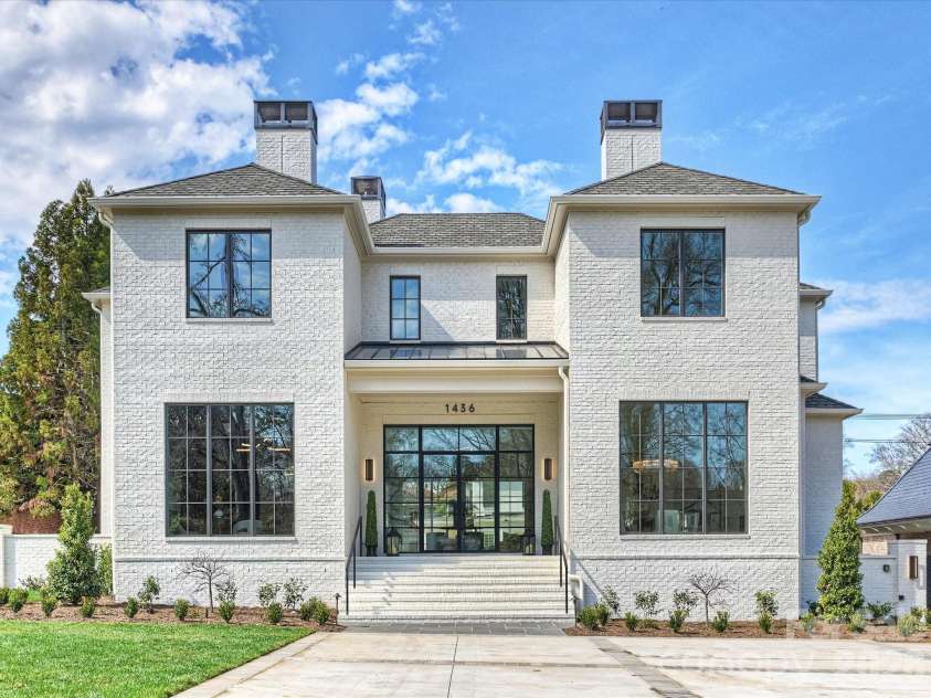 1436 Queens Road, Charlotte, NC 28207.  MLS# CAR4355549, YatesRealty ID 5033. 