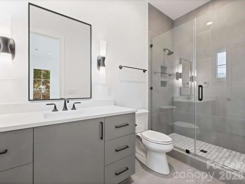1436 Queens Road, Charlotte, NC 28207.  MLS# CAR4355549, YatesRealty ID 5033. 