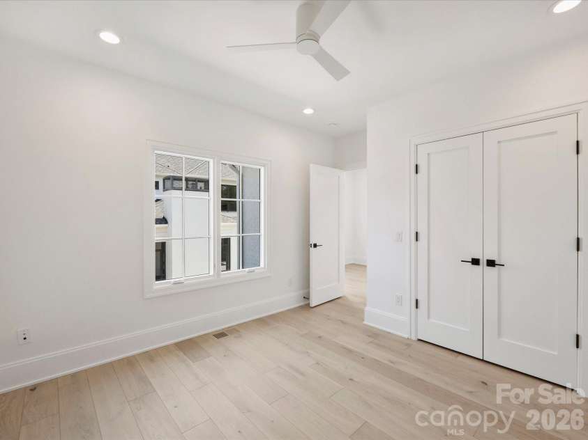 1436 Queens Road, Charlotte, NC 28207.  MLS# CAR4355549, YatesRealty ID 5033. 