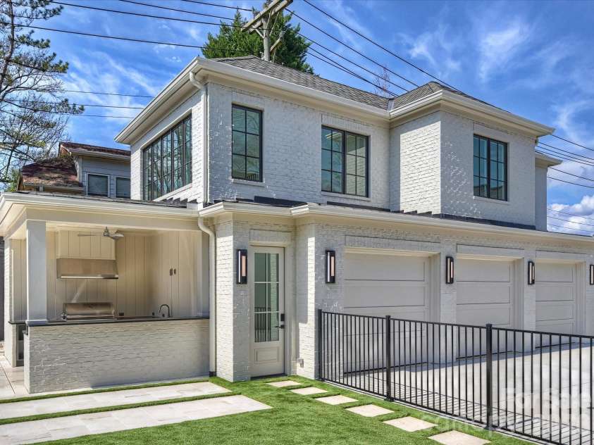 1436 Queens Road, Charlotte, NC 28207.  MLS# CAR4355549, YatesRealty ID 5033. 