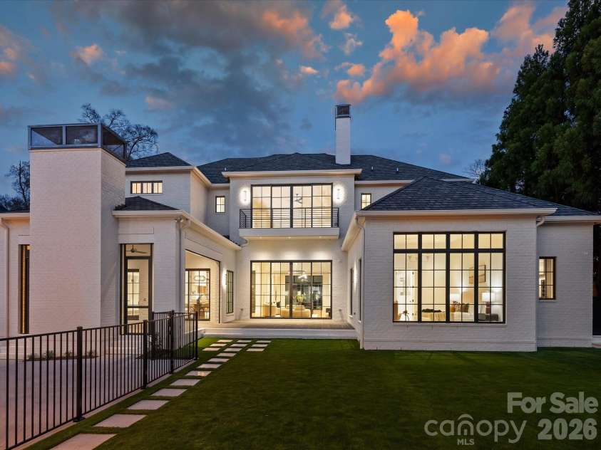 1436 Queens Road, Charlotte, NC 28207.  MLS# CAR4355549, YatesRealty ID 5033. 