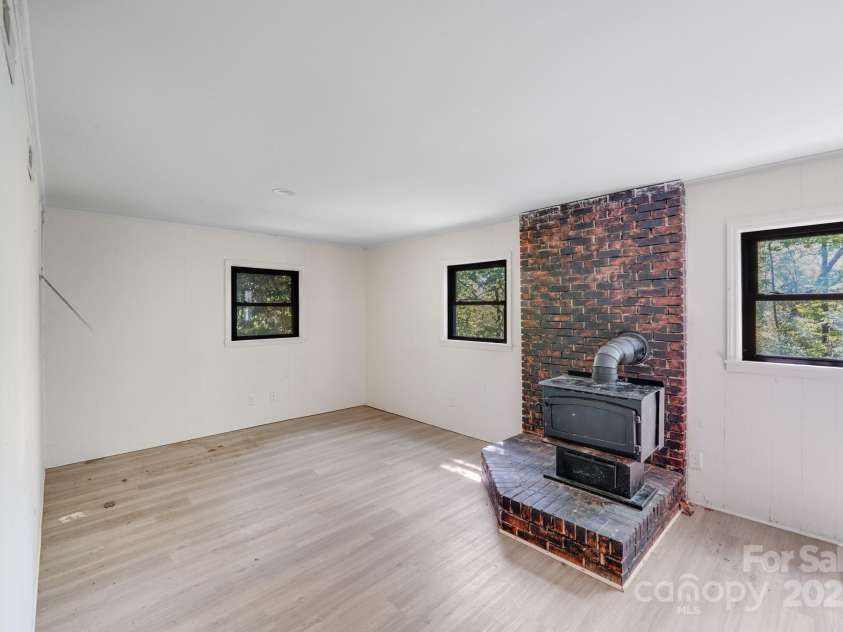 4915 Huntington Farm Road, Catawba, SC 29704.  MLS# CAR4245333, YatesRealty ID 5033. 