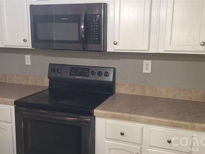 120 Otto Road, Cherryville, NC 28021.  MLS# CAR4411416, YatesRealty ID 50330. Kitchen