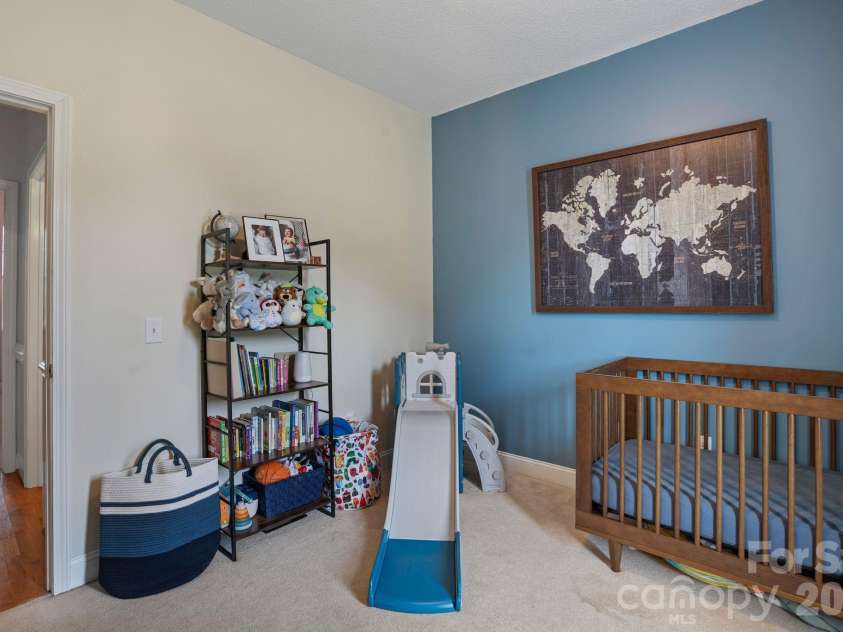 2925 24th Street Drive, Hickory, NC 28601.  MLS# CAR4423631, YatesRealty ID 50331. 
