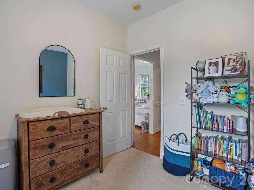 2925 24th Street Drive, Hickory, NC 28601.  MLS# CAR4423631, YatesRealty ID 50331. 