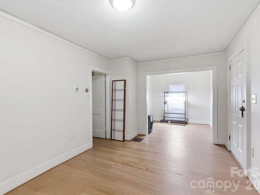 65 King Street, Asheville, NC 28804.  MLS# CAR4423788, YatesRealty ID 50332. 