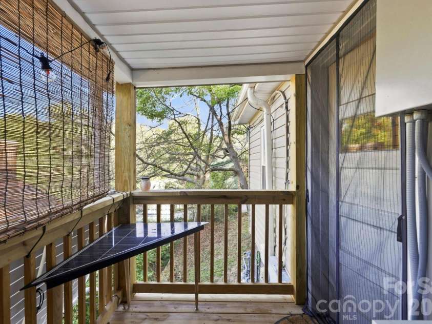 65 King Street, Asheville, NC 28804.  MLS# CAR4423788, YatesRealty ID 50332. 