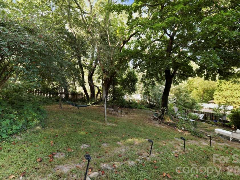 65 King Street, Asheville, NC 28804.  MLS# CAR4423788, YatesRealty ID 50332. 