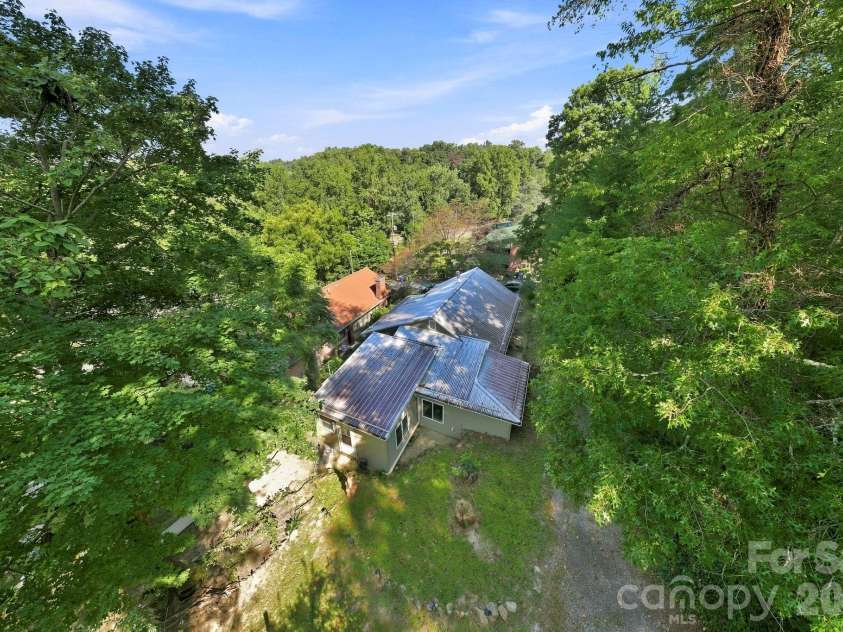 65 King Street, Asheville, NC 28804.  MLS# CAR4423788, YatesRealty ID 50332. 
